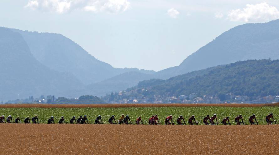 Cycling - Tour de France cycling race - Stage 16 from Moirans-en-Montagne, France to Berne, Switzerland