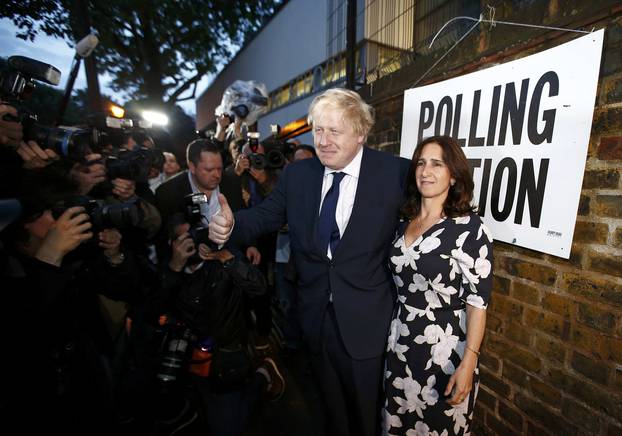  Boris Johnson sa suprugom Marinom Wheeler