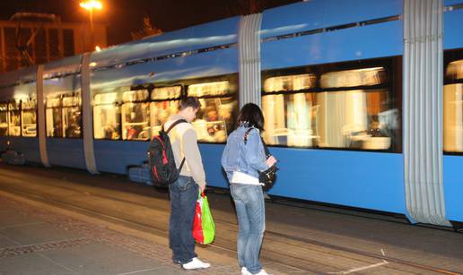 Tramvaj je okrznuo ženu, ona je pala na tračnice i preminula