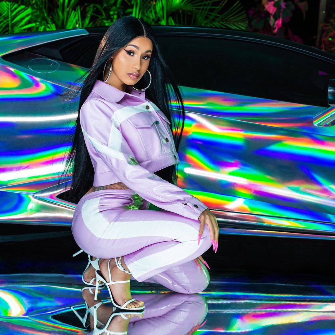 Cardi B šokirala fanove fotkom stopala: 'Uvijek tako nateknu'