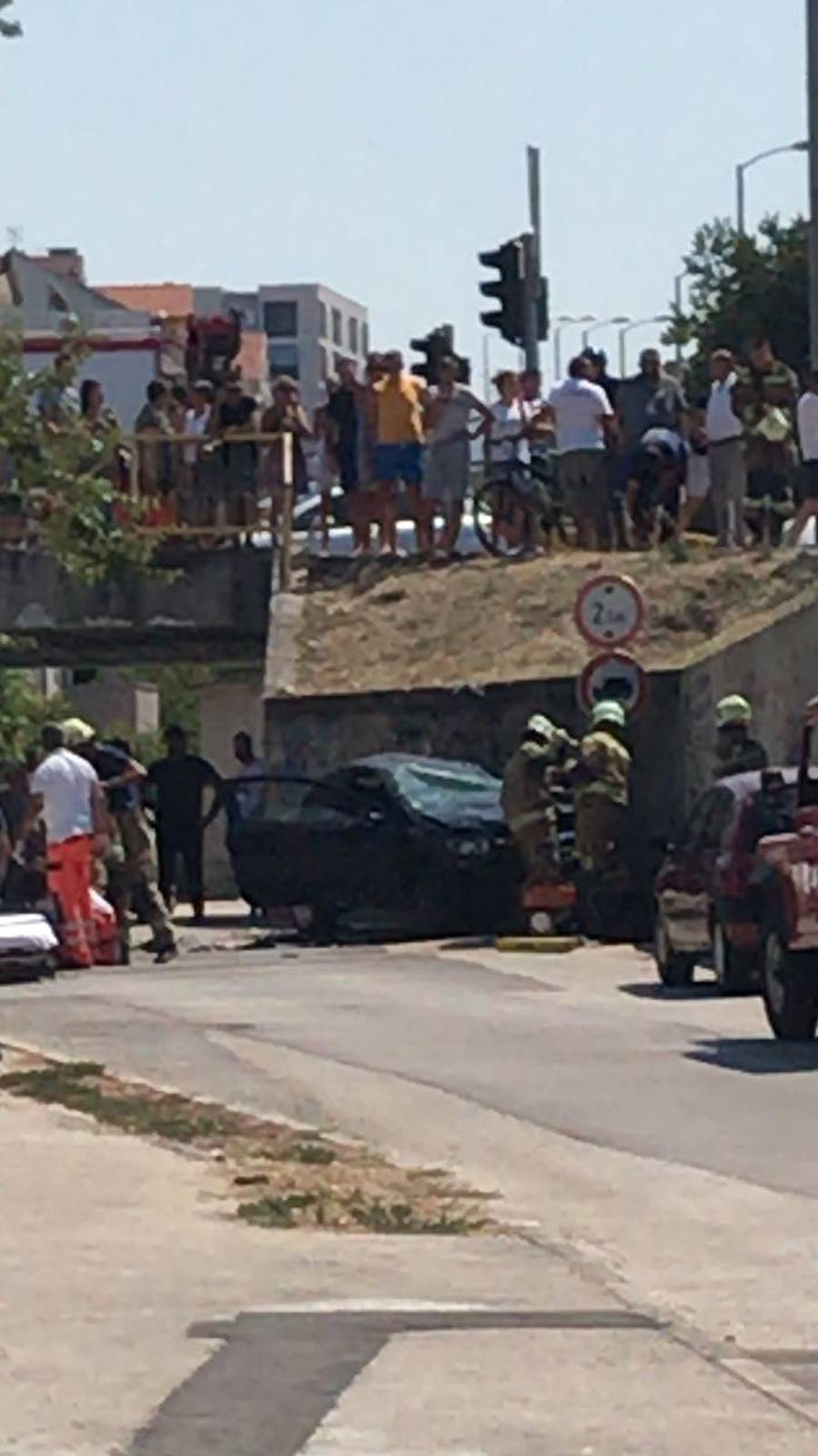 Strašne scene iz Splita: Vozača krvavog izvlačili iz automobila