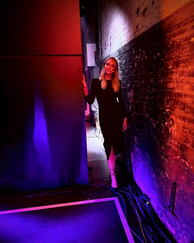 FOTO Napravila gaf uživo koji je obišao Europu. Atraktivna TV voditeljica ljubi Kovačeva šefa