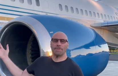 Pilot Travolta se hvali: 'Dobio sam dozvolu za Boeinga 737!'