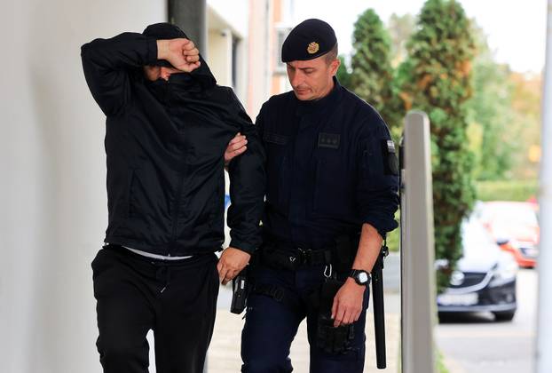 Na Općinskom sudu u Velikoj Gorici počela saslušanja muškaraca osumnjičenih da su pjevali ustaške pjesme 