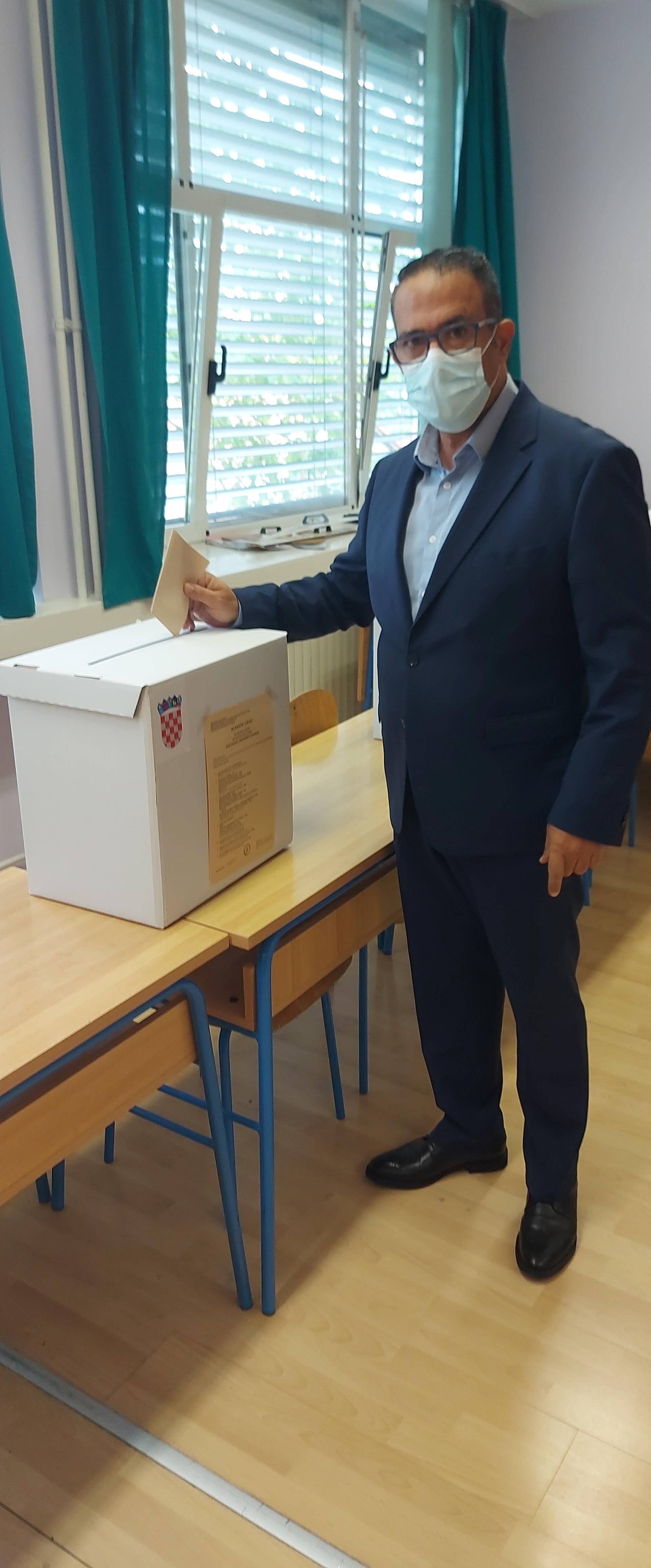 Vukovarski liječnik iz Sirije ide na svake izbore: 'I meni je teško kad vidim da mladi odlaze van'