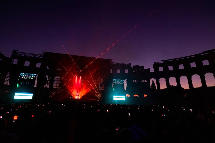 Jean-Michel Jarre dignuo Pulu na noge! 'Malo ću vas provesti kroz svoju 'kuhinju', uživajte!'