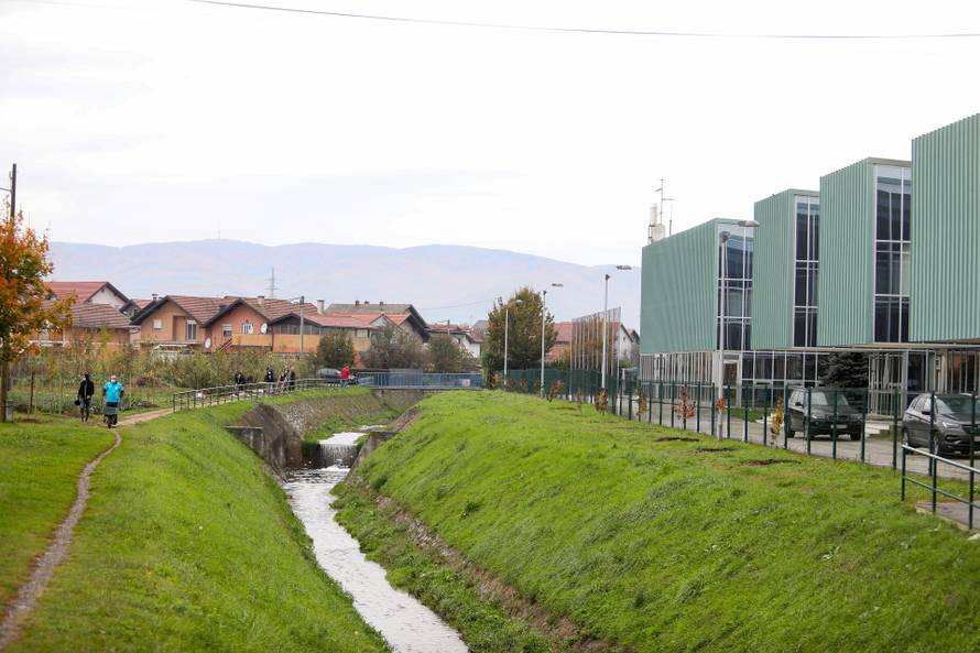 Zagreb: Oko crkve BDM Anđeoske u Dubravi zasađeno je 250 mladih stabala