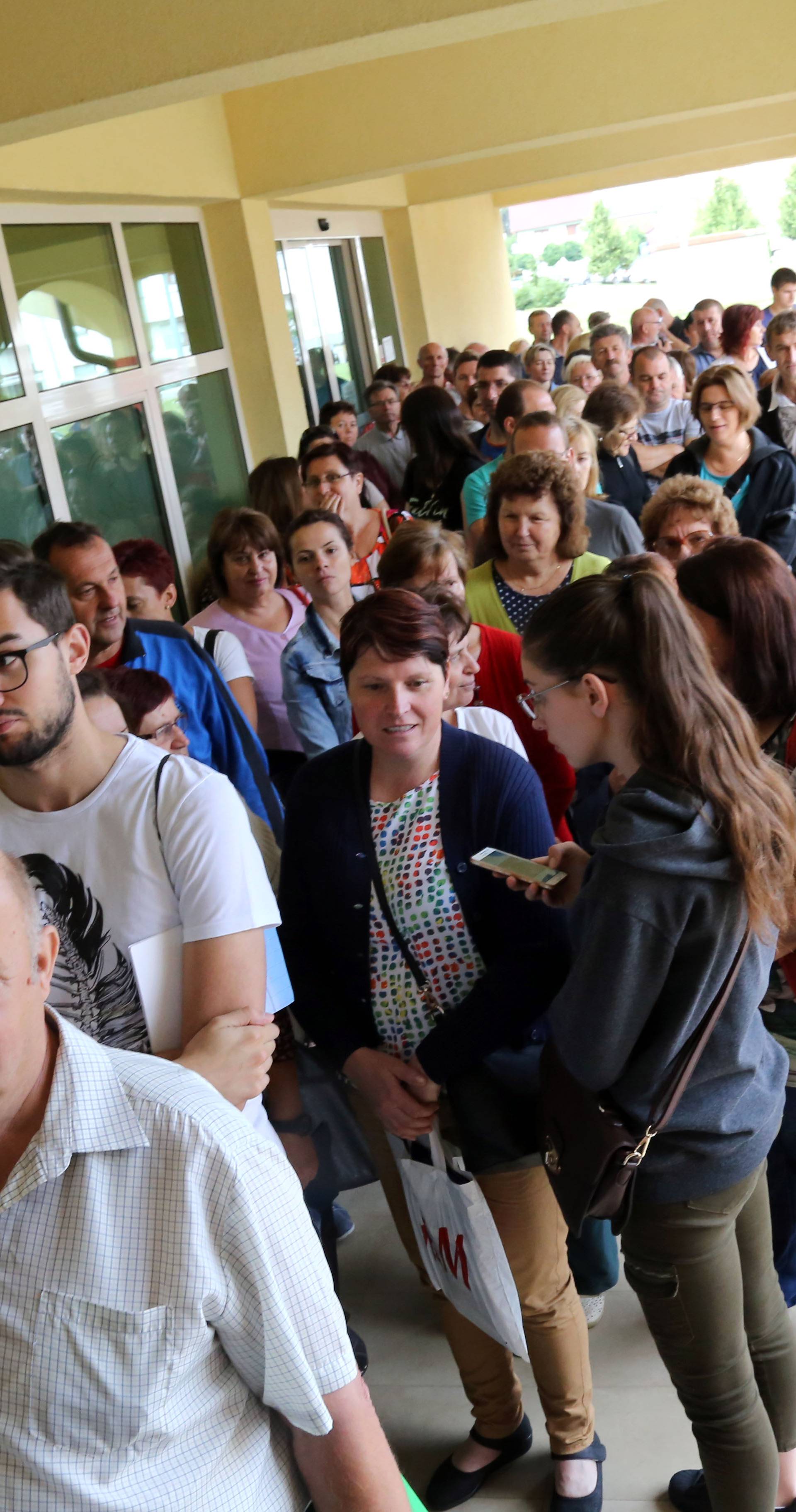 U Čakovcu su čekali cijelu noć kako bi se naručili na pregled