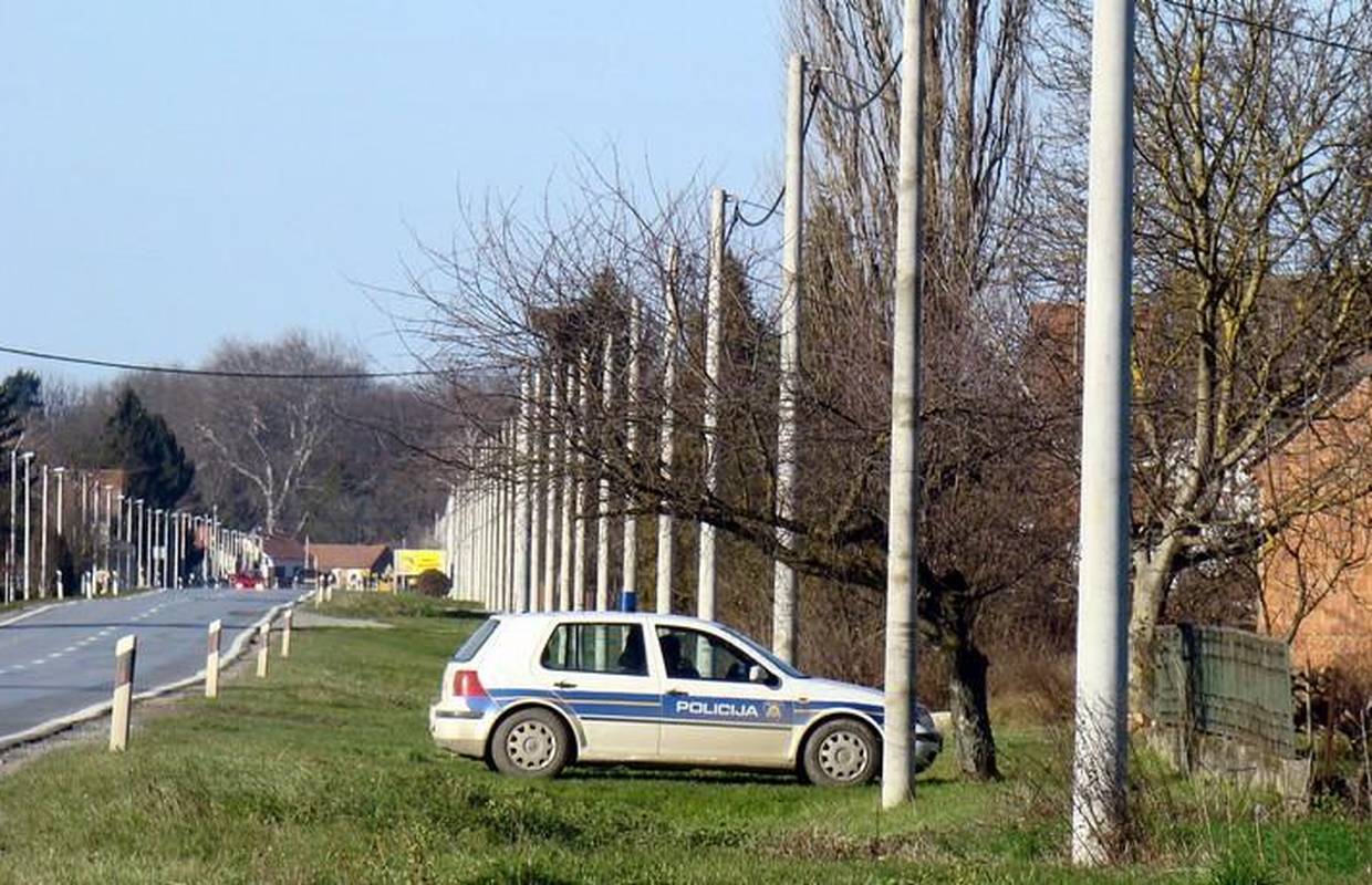Starcu je ukrao harmoniku i čamac iz dvorišta kuće