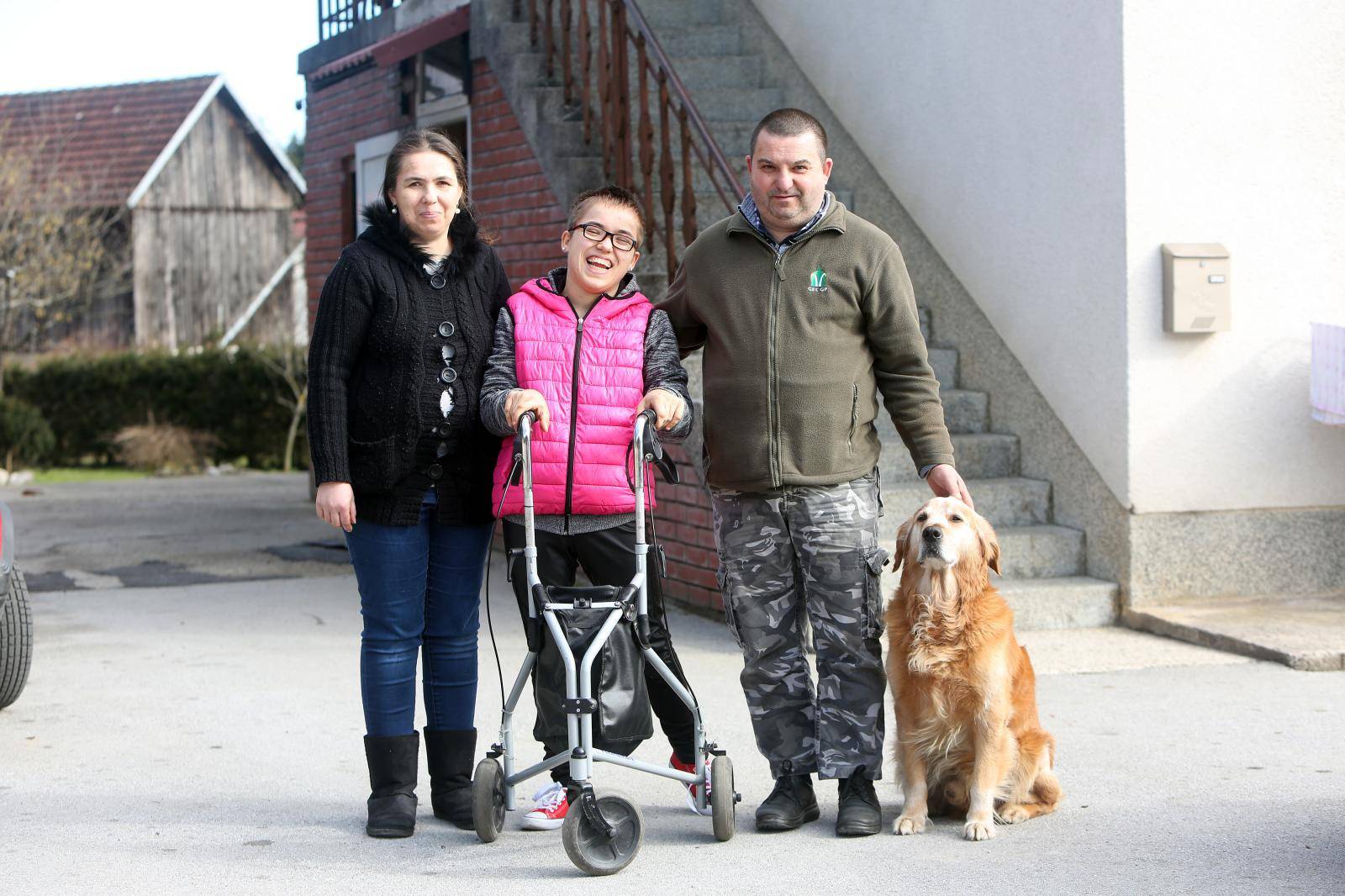 Magdalena (20) ne želi ovisiti o majci i ocu, ona želi svoj život!