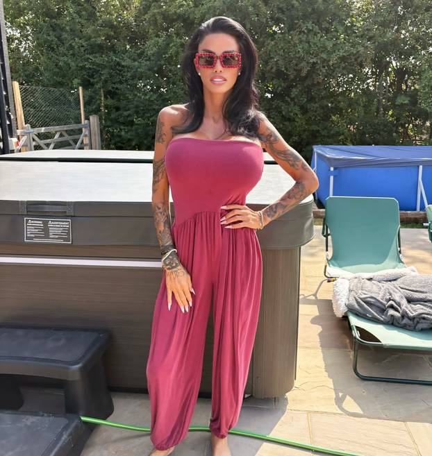 FOTO Bivši reprezentativac se uzbudio pa platio 18+ modelu da mu glumi bivšu: Htio je  spoj