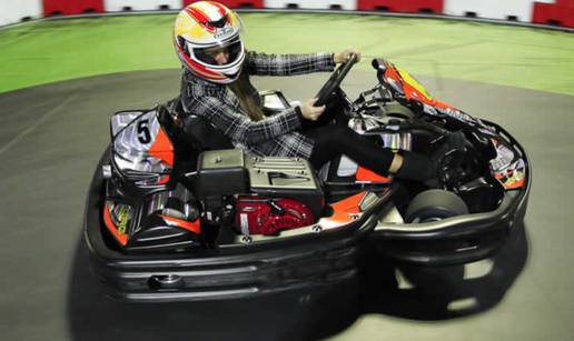 Posebna vožnja za zaljubljene u Karting Areni Zagreb