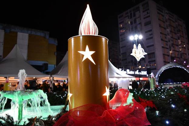 FOTO Čarolija Adventa: Diljem Hrvatske zablistali su gradovi, pogledajte prekrasnu atmosferu