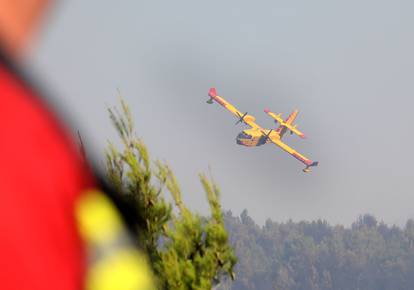 Vatrogasci se borili s požarom kod Nacionalnog parka Krka