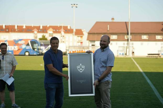 FOTO Kultni navijački klub je otvorio stadion kraj Varaždina! Pogledajte novu 'BumbArenu'
