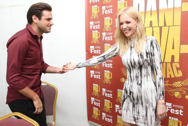 Karlovac: Jelena Rozga i Stjepan Hauser prvi put u javnosti od objave veze