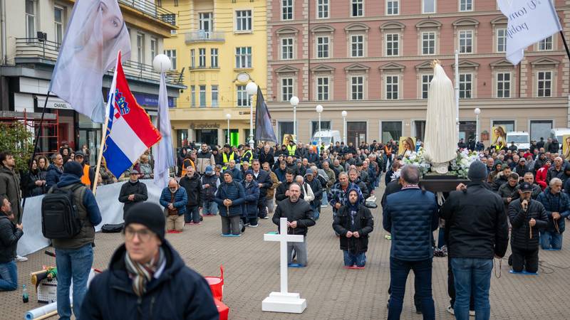 I danas molitelji na trgovima, najavljena i 'Tiha misa' 15 pxl 021124 123386870