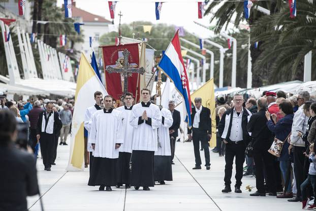 Procesija i misa u Splitu na dan zaštitnika sv. Dujma