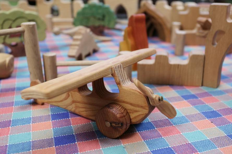 Zagreb: Duško Ilijevi?, odgajatelj koji izra?uje drvene igra?ke Vilenjakova radionica