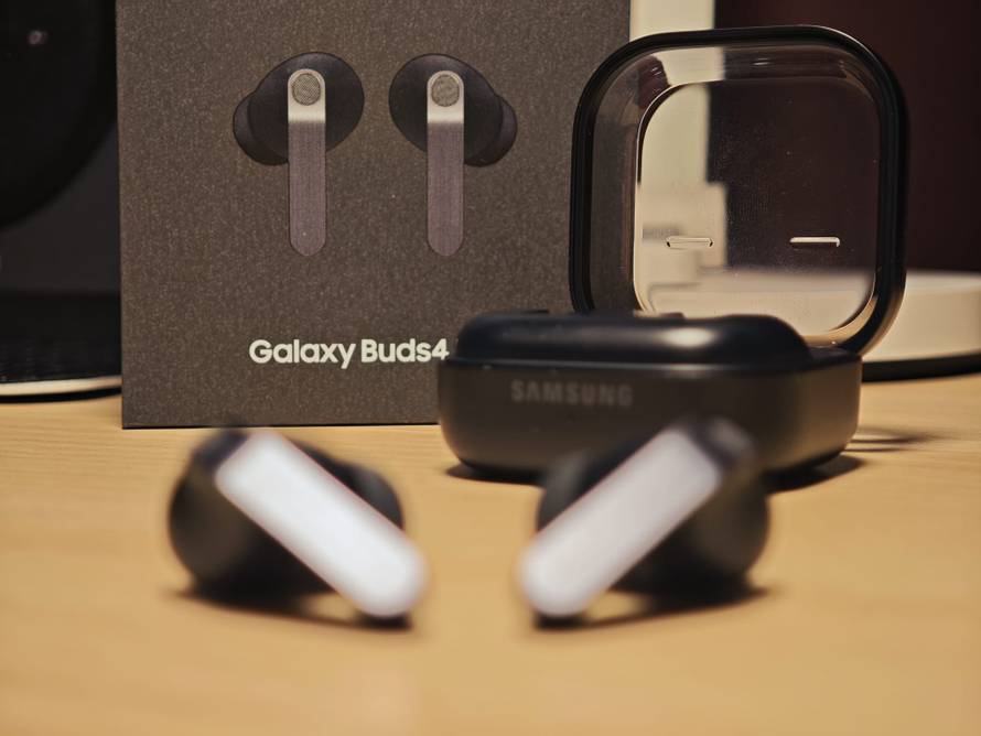 VIDEO Testirali smo Galaxy Buds 4 Pro: Fantastičan zvuk i izgled, najviše vole društvo Samsunga