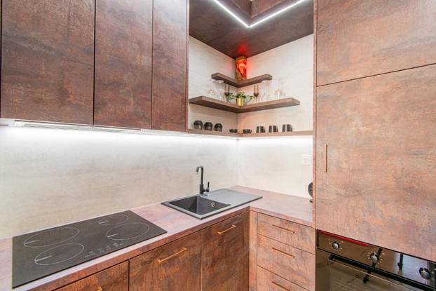 FOTO Jeste li znali da u Zagrebu možete unajmiti stan za BDSM? Pogledajte što se nudi unutra