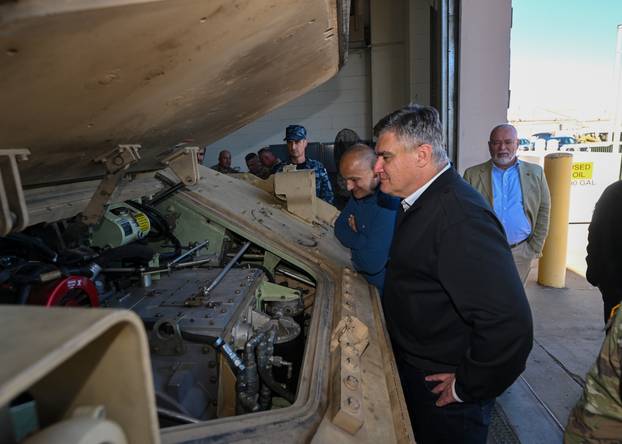 FOTO Milanović posjetio vojni kamp u Minessoti: Naši ljudi su ponosni na ovu suradnju