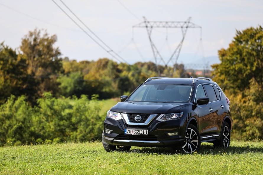 Najveći Nissanov SUV vrlo je dobar i s benzinskim motorom