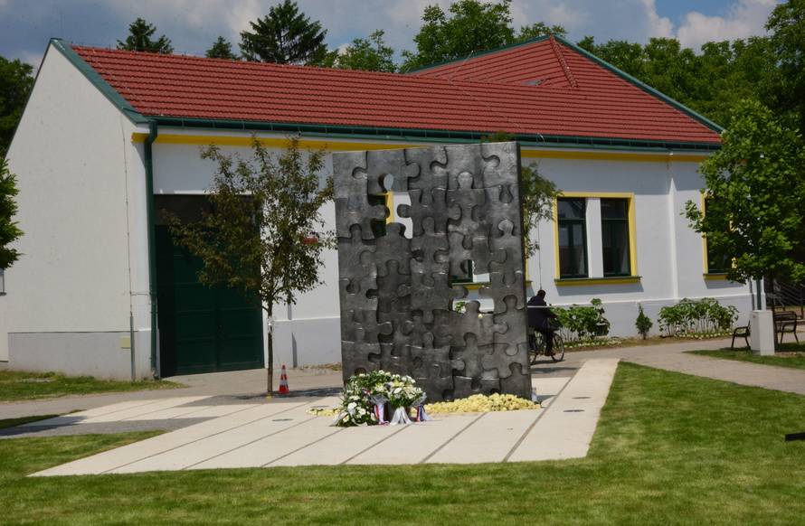 Spomenik u počast poginuloj djeci u Domovinskom ratu