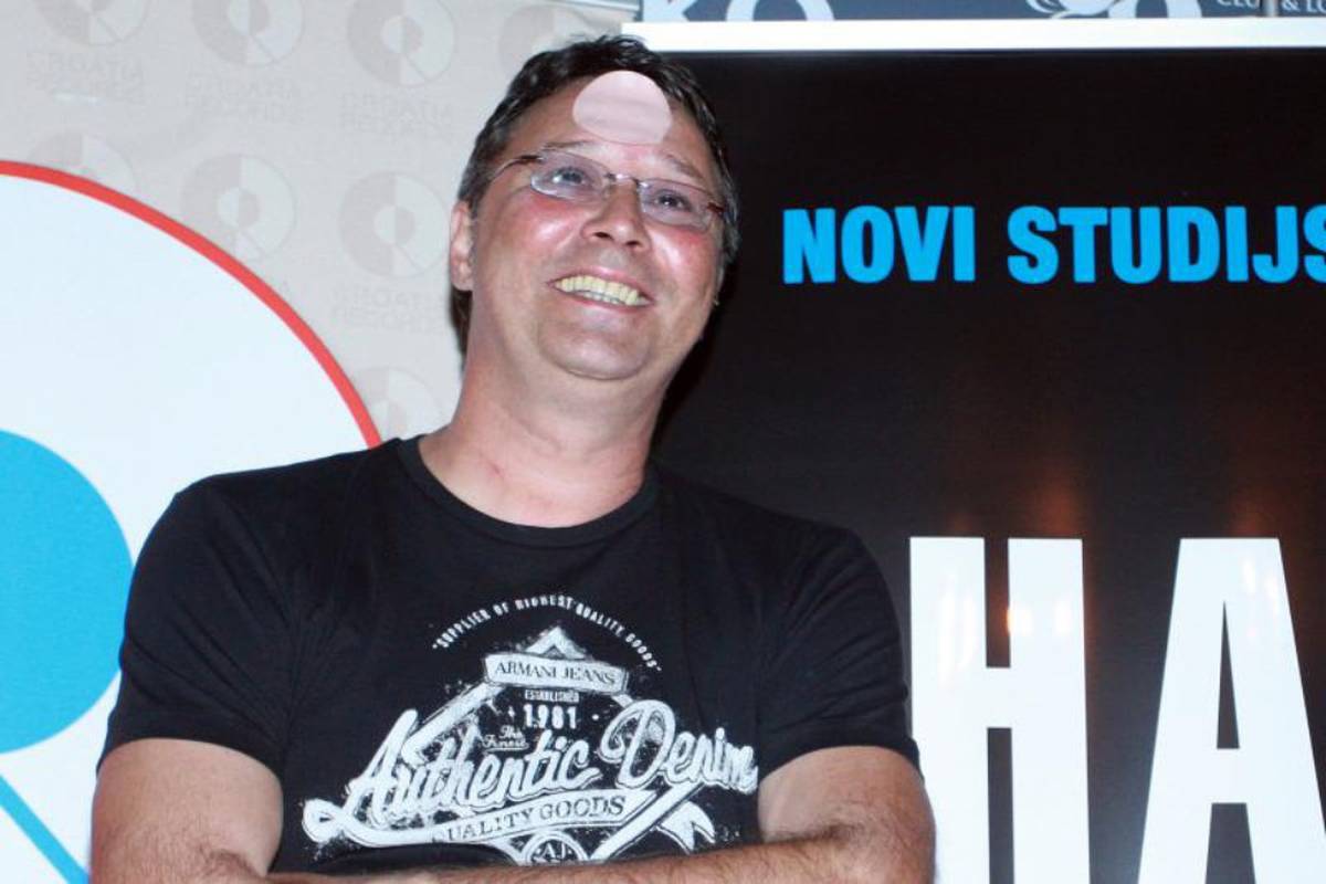 Hariju je uzor Kerum: Pozirao je s kriškom parizera na čelu