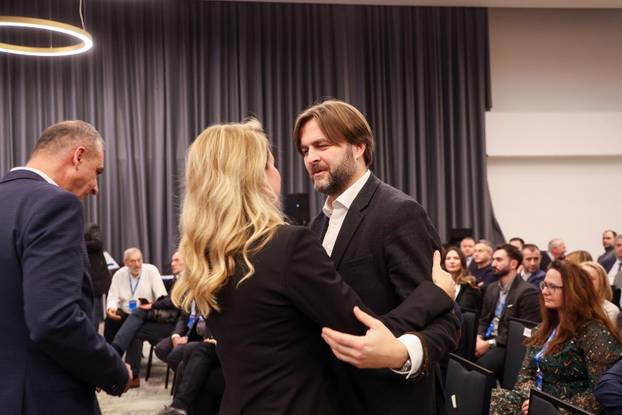 Tribina pod nazivom "Može li Hrvatska mladima osigurati priuštivo stanovanje?"