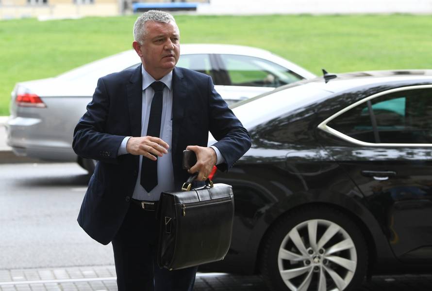 Zagreb: Dolazak članova HDZ-a na  sjednicu Predsjedništva