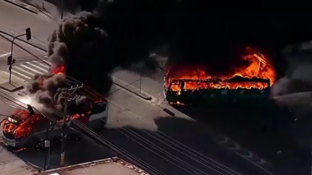 VIDEO Kaotične scene iz Brazila: Iz osvete zapalili 35 autobusa i vlak. Paraliziran javni promet!