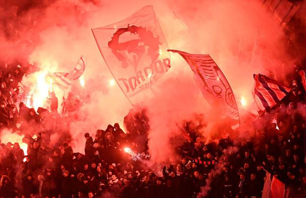 Zagreb: Bakljada na utakmici Dinamo - Hajduk 