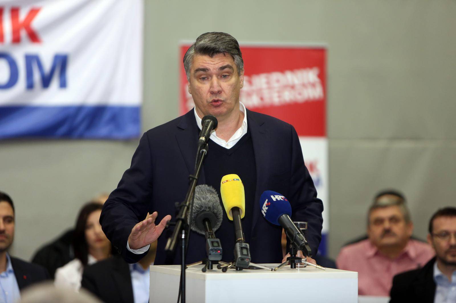 Predizborni skup kandidata Zorana Milanovića u Ogulinu