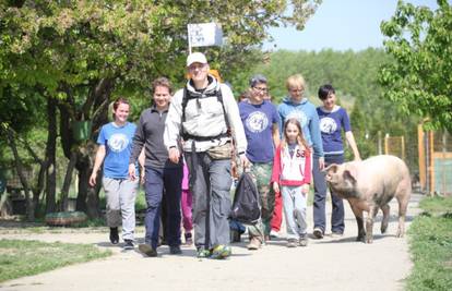 Vedran Romac pješačit će 270 kilometara za prava životinja