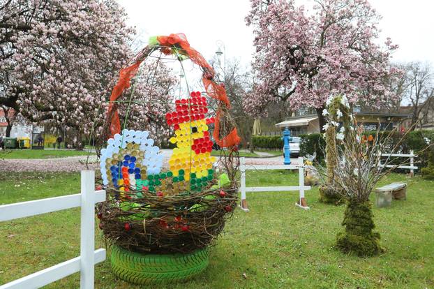 Karlovac: Izložba pisanica na otvorenome