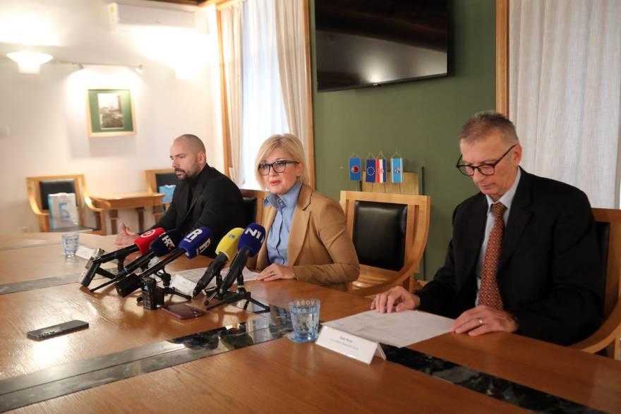 Rijeka: Gradona&ccaron;elnica Iva Rin&ccaron;i&cacute;, Aleksandar Milakovi&cacute; i Vlado Mezak na konferenciji