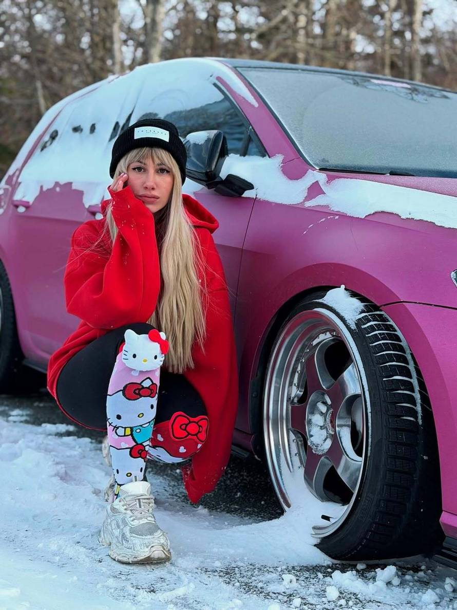 Sve naopačke, pa i Maja Šuput: Mi u kaputima, oni u badiću