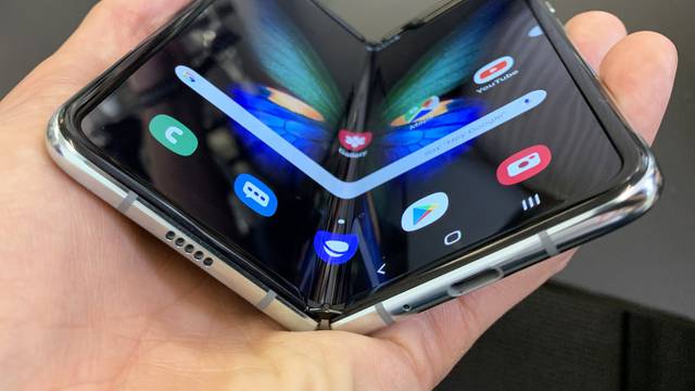 Delayed Samsung Galaxy Fold release date