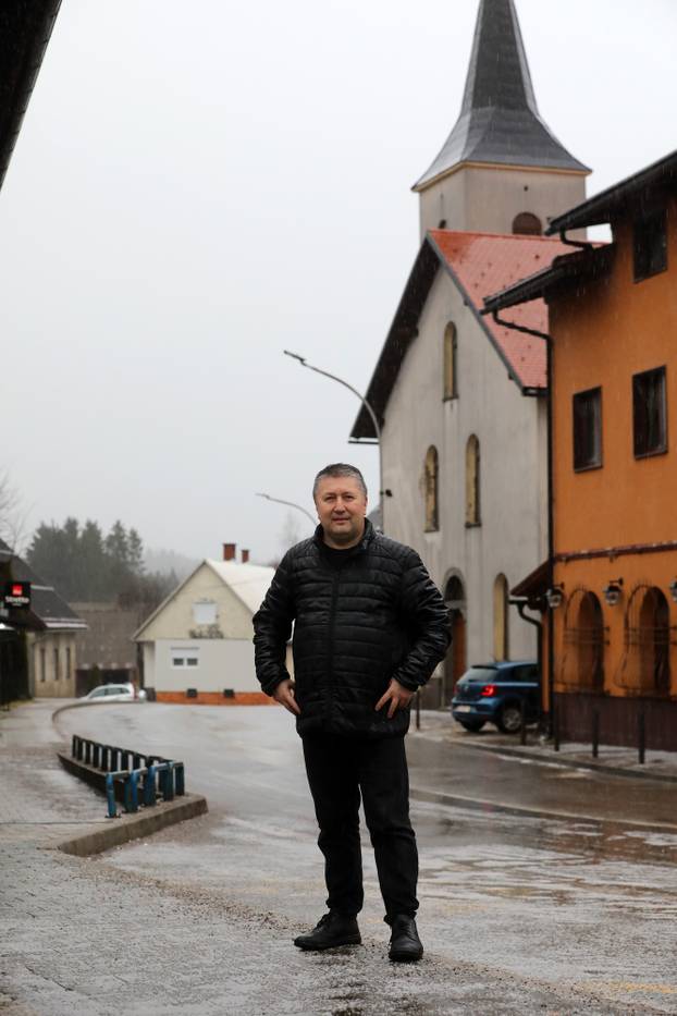 Ivica je napustio svećeničku službu kako bi se mogao kandidirati za gradonačelnika Čabra