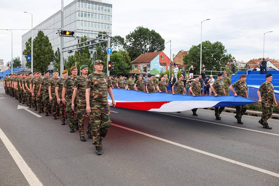 Zagreb: Generalna proba svečanog vojnog mimohoda