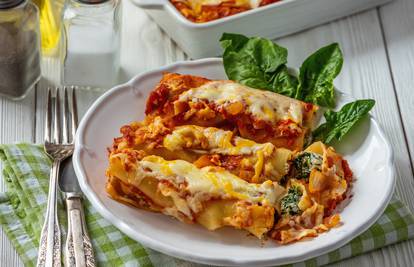 Ukusni cannelloni sa špinatom i ricottom idealni su za večeru