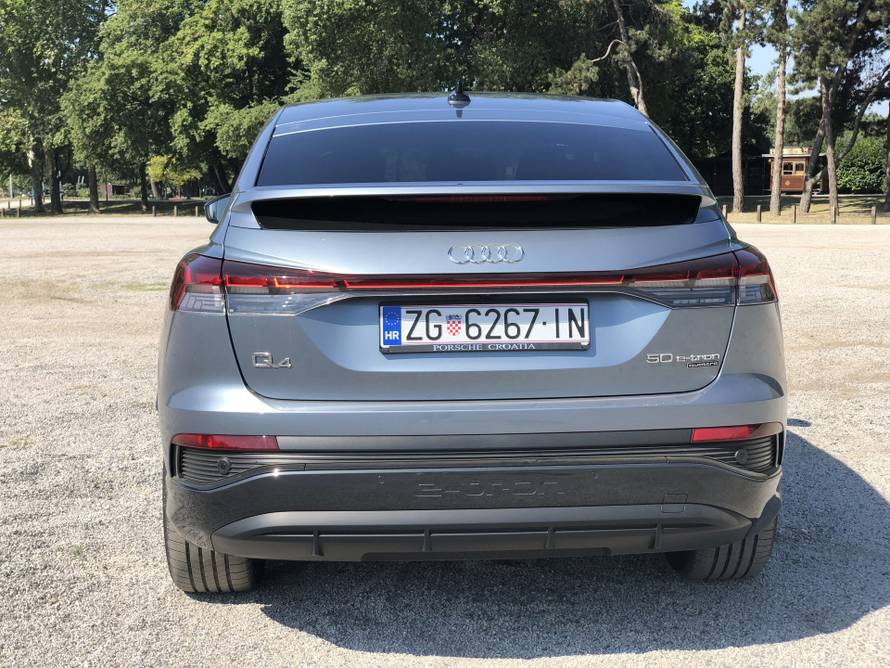 Audi Q4: Odličan električni auto s dosegom poput Tesle, 299 KS i tipičnim Audijevim obilježjima