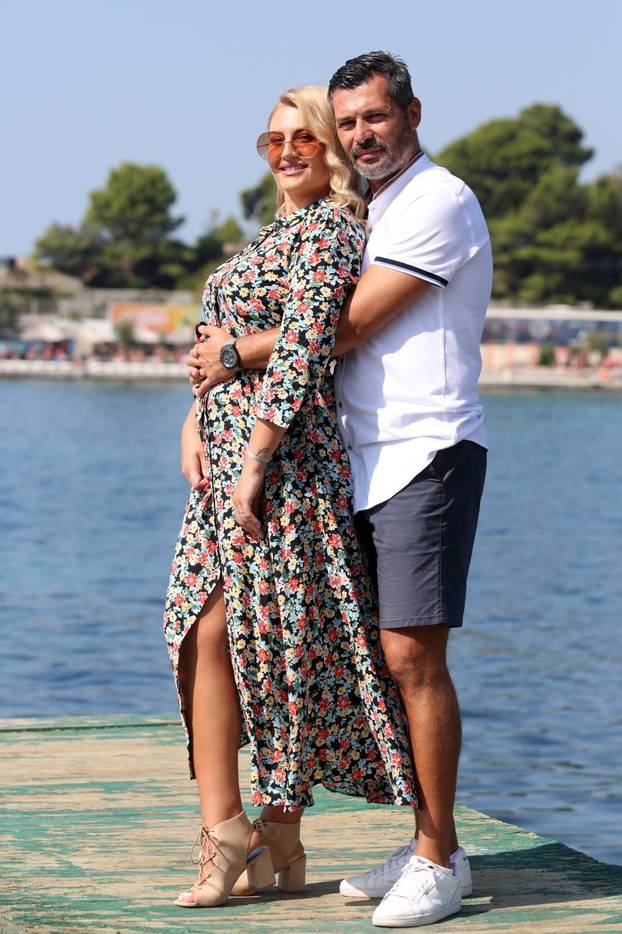 FOTO Sjećate li ih se? Upoznali se u Big Brotheru, a sada imaju dvoje djece i sretan brak...
