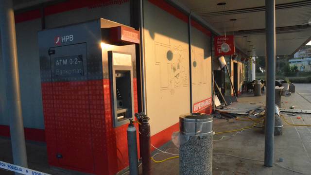 Uzeli novac sebi: Zbog pljačke bankomata uhitili dva policajca