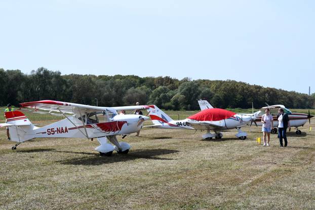 Aeromiting Sisak 2024. memorijalni aeromiting Marijan Celjak