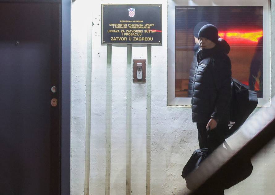 Zagreb: Nikola Petrač došao je u remetinečki zatvor radi izdržavanja kazne zbog afere "Mikroskopi"