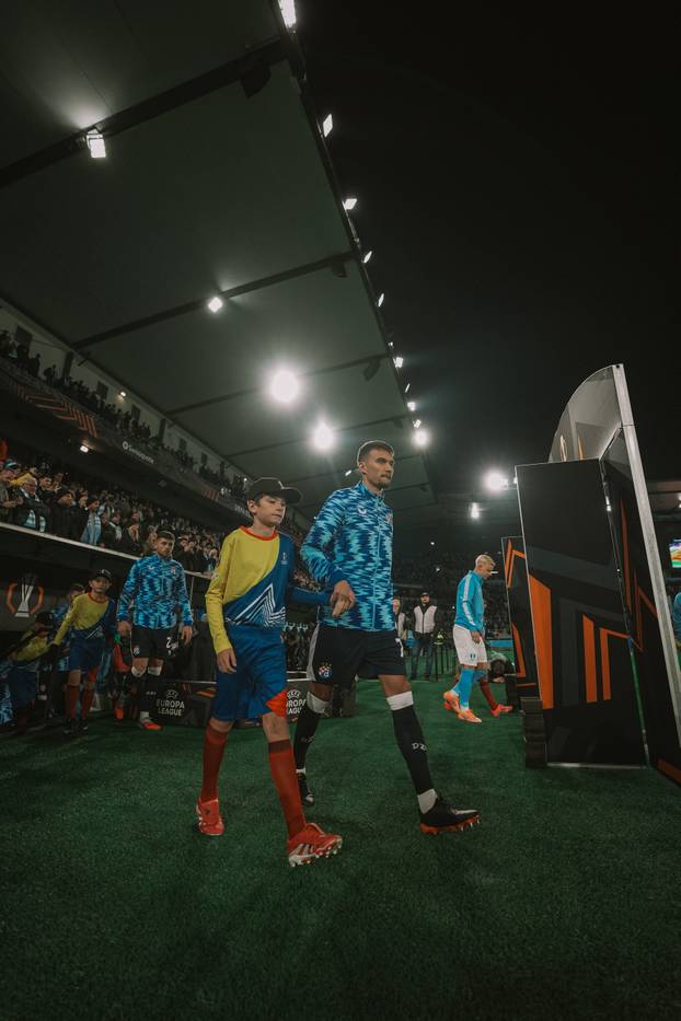 Šveđani vikali 'ubij Dinamo!', a Boysi odgovorili transparentom