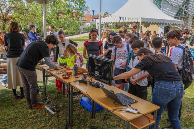 Zagreb: Znanstveno-popularna manifestacija "Dan i noć na PMF-u"