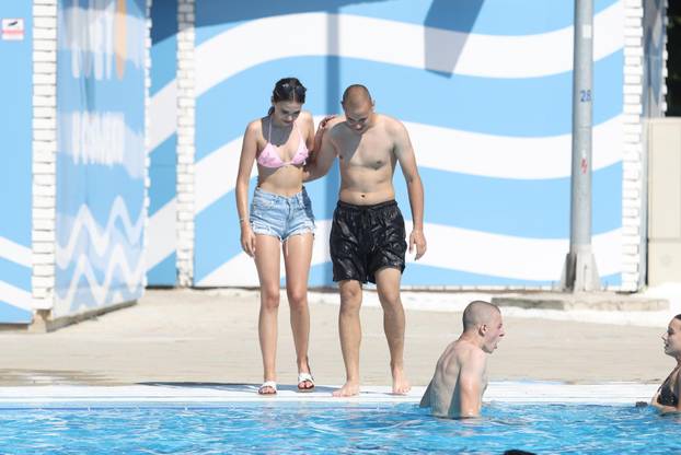 24 SATA: Kupaći uživaju na obnovljenim bazenima Copacabana